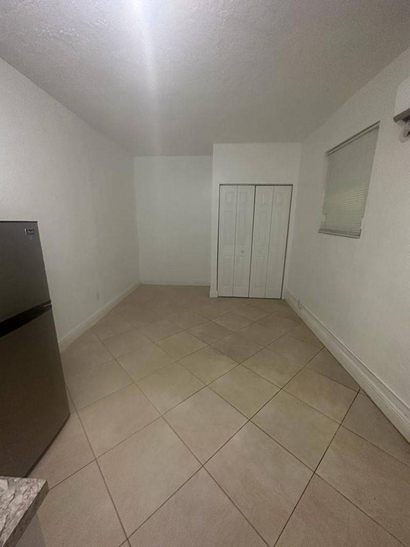 6861 Park Street, Hollywood, FL 33024 Photo