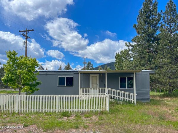 71 E Railroad ST , Moyie Springs, ID 83845