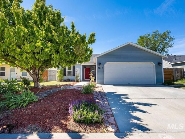 3200 Arcadian Dr, Caldwell, ID 83605