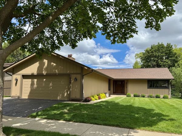 626 Bryce Trail , Roselle, IL 60172