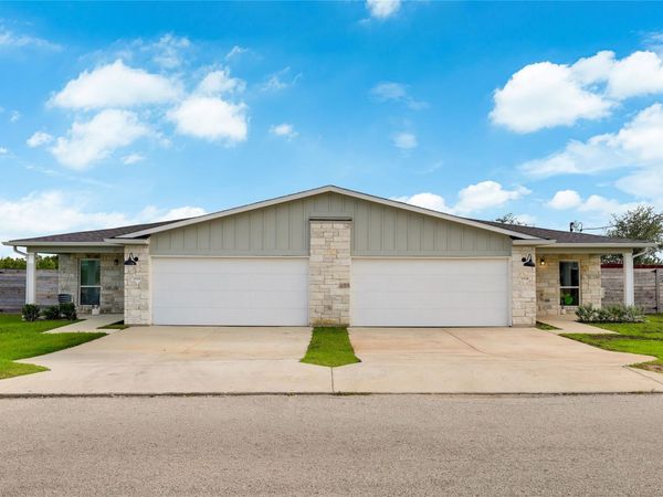 20109 Travis DR, Lago Vista, TX 78645