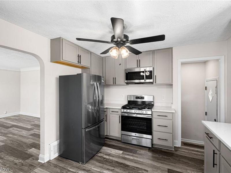 5915 Gerald Avenue, Parma, OH 44129 Photo 6