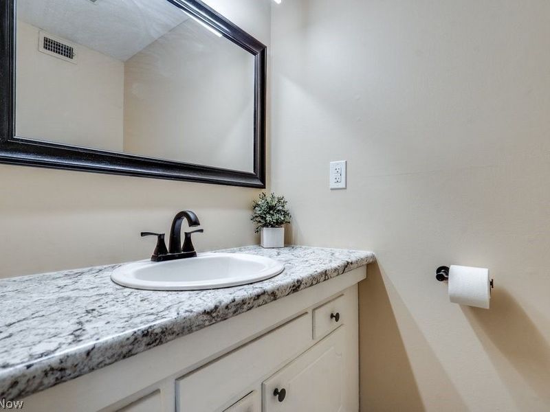 216 Moore Road, Unit 4M, Avon Lake, OH 44012 Photo 12