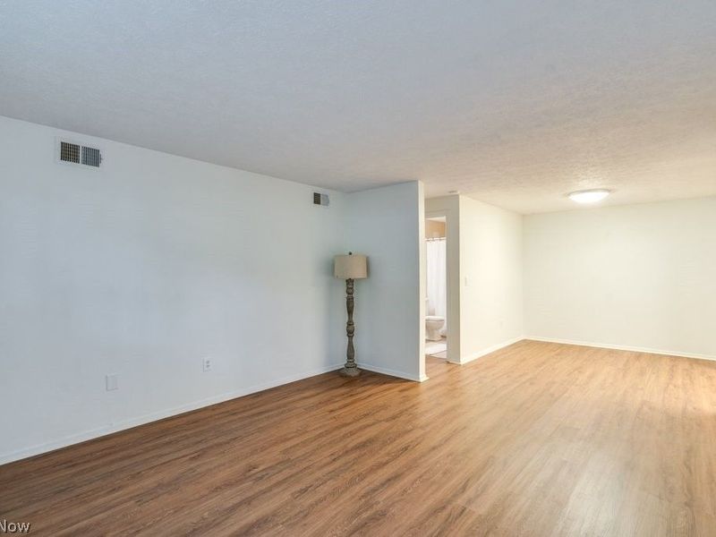 216 Moore Road, Unit 4M, Avon Lake, OH 44012 Photo 4
