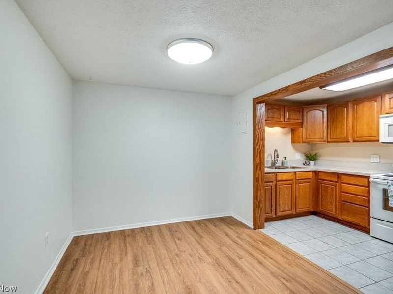 216 Moore Road, Unit 4M, Avon Lake, OH 44012 Photo 6