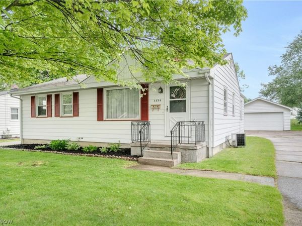3854 Whippoorwill Lane , Youngstown, OH 44511