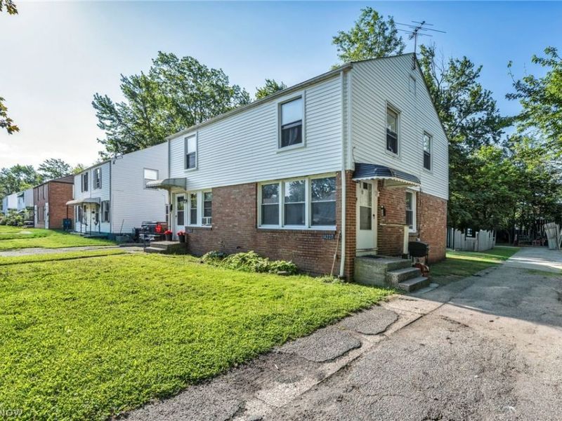14225-14227 Rainbow Avenue, Cleveland, OH 44111 Photo 3