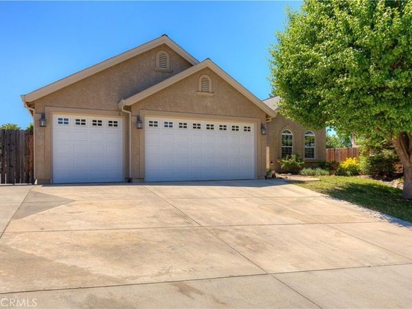 1935 Tarmac, Redding, CA 96003