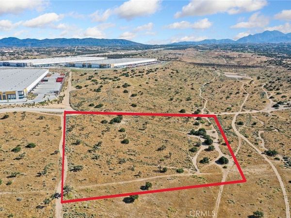 0 Cedar St, Oak Hills, CA 92344