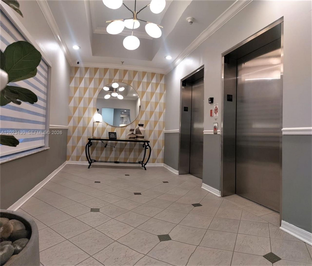 2642 Collins Ave , Unit 408, Miami Beach, FL 33140 Photo