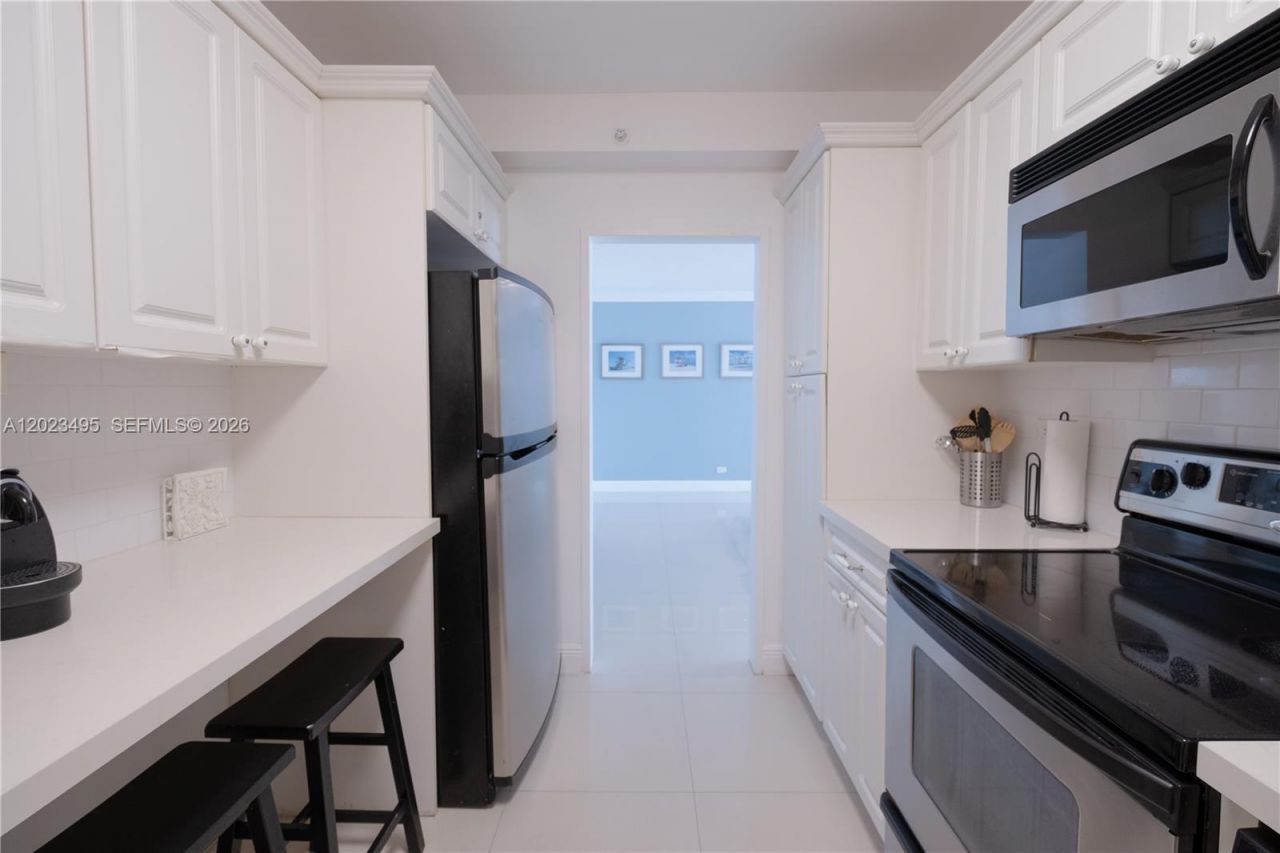 5601 Collins Ave, Unit 1420, Miami Beach, FL 33140 Photo