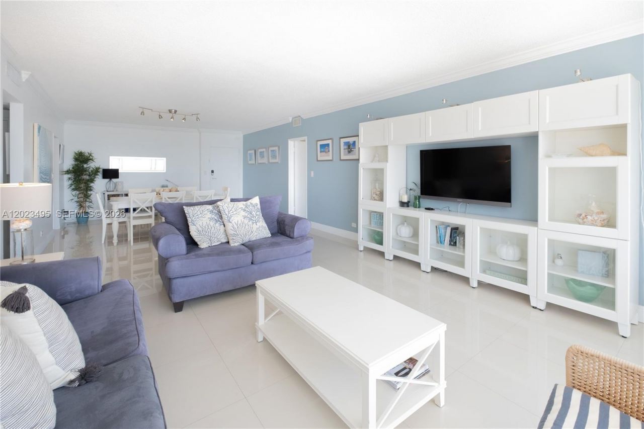 5601 Collins Ave, Unit 1420, Miami Beach, FL 33140 Photo