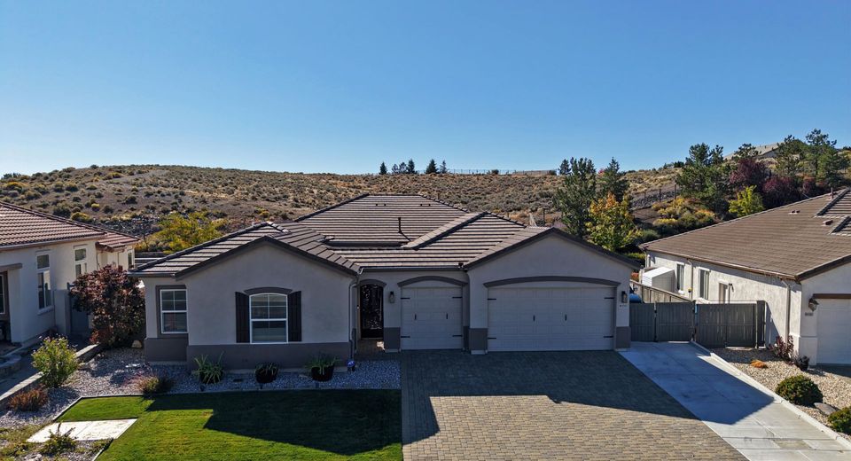 8450 Opal Station Drive, Reno, NV 89506 Photo