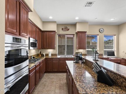 8450 Opal Station Drive, Reno, NV 89506 Photo