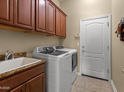 8450 Opal Station Drive, Reno, NV 89506 Photo