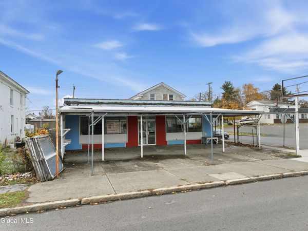 853 5th Avenue, Troy, NY 12182