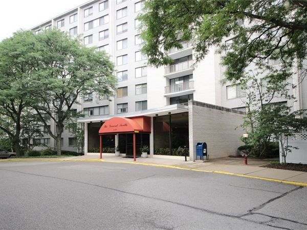 1150 BOWER HILL RD, Unit 1116A, Mt Lebanon, PA 15243