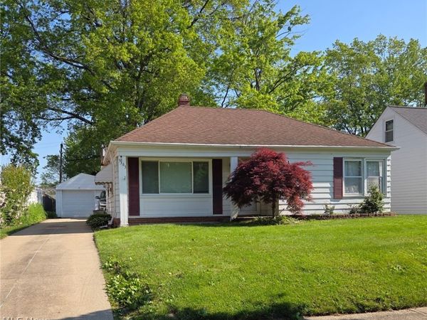 5363 Summit Road , Lyndhurst, OH 44124