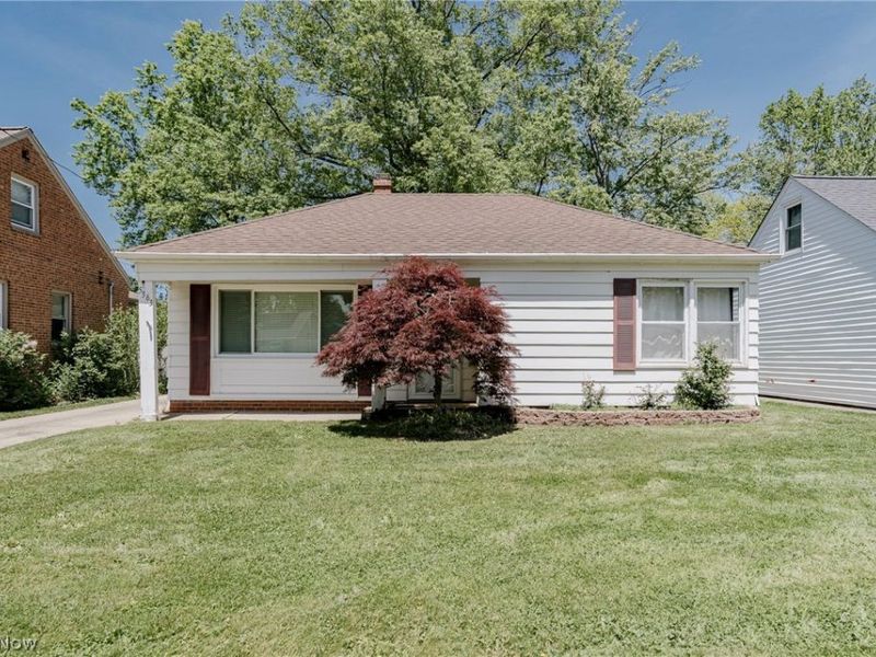 5363 Summit Road, Lyndhurst, OH 44124 Photo 2