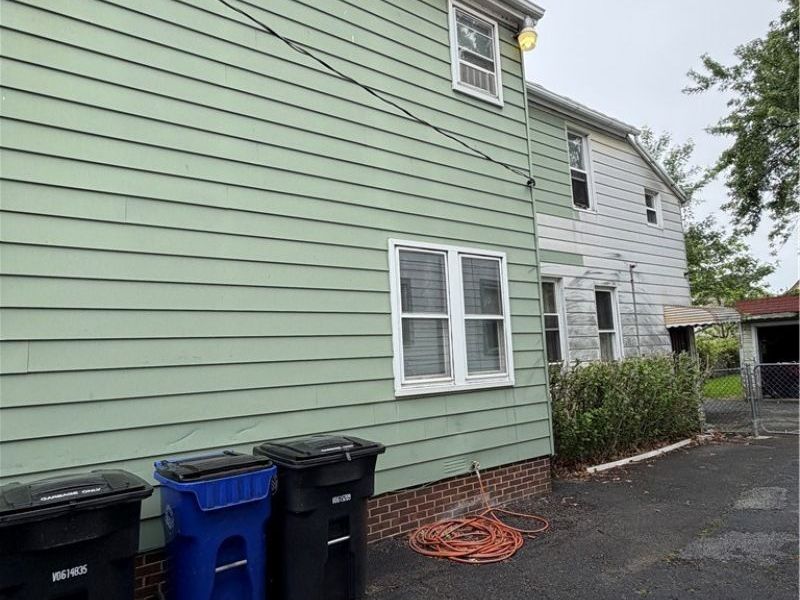 861 Whitcomb Road, Cleveland, OH 44110 Photo 2
