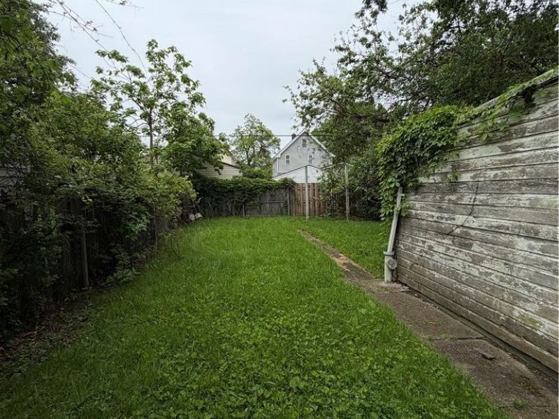 861 Whitcomb Road, Cleveland, OH 44110 Photo 3