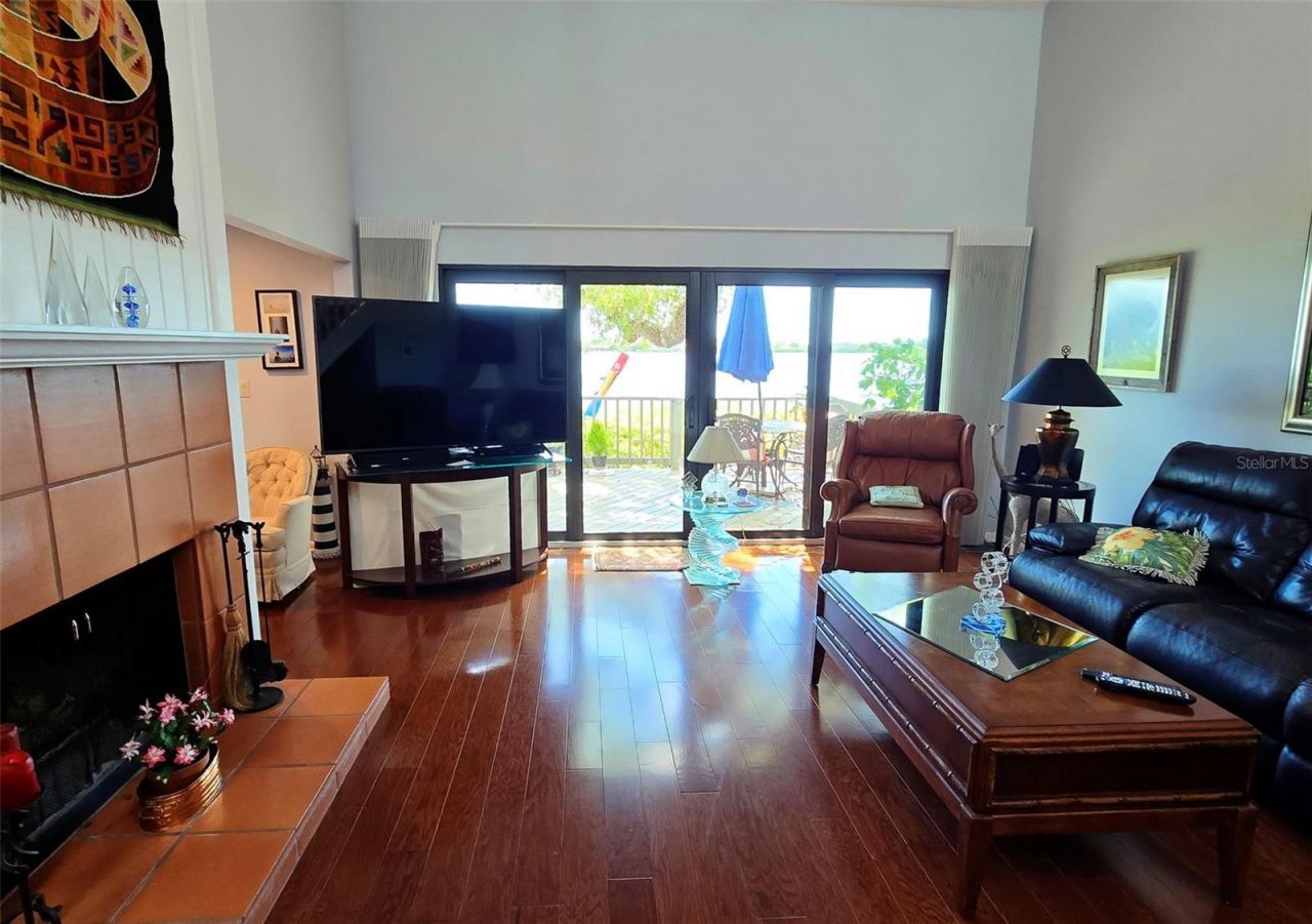 1335 Landings Drive, Unit 9, Sarasota, FL 34231 Photo