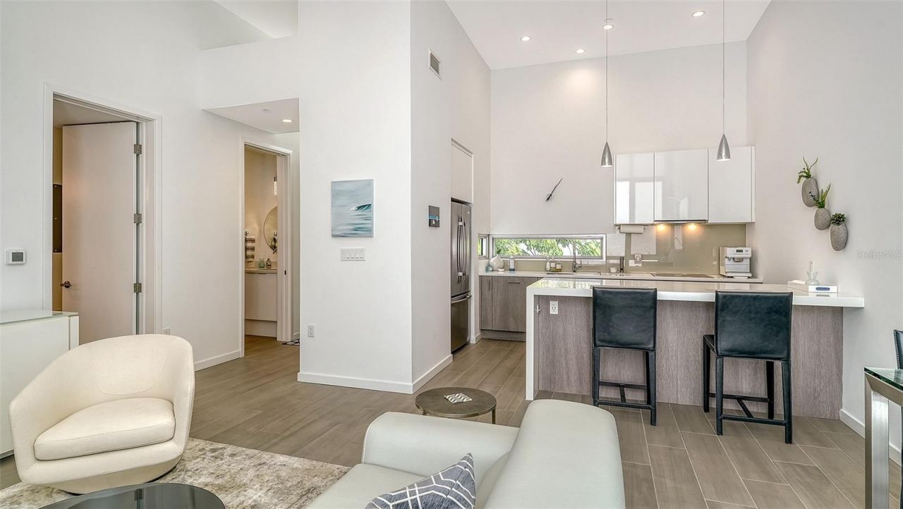 1350 5th Street, Unit 106, Sarasota, FL 34236 Photo