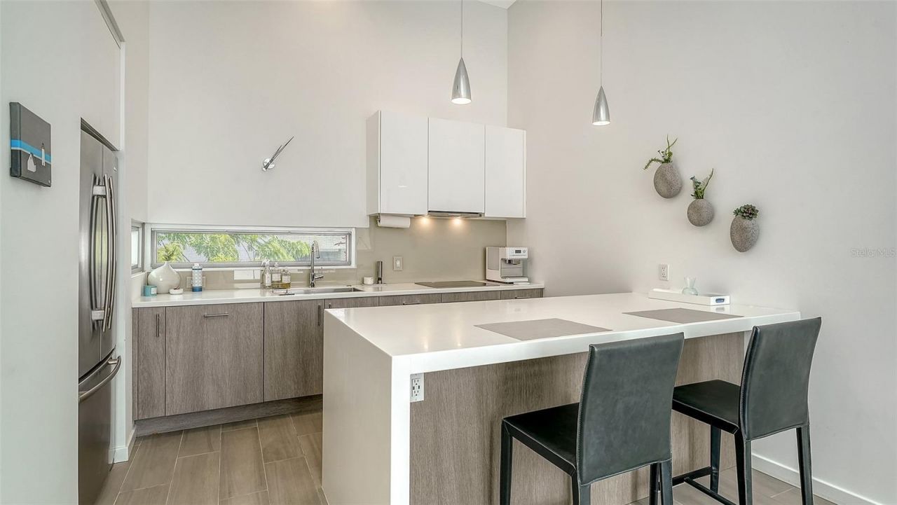 1350 5th Street, Unit 106, Sarasota, FL 34236 Photo