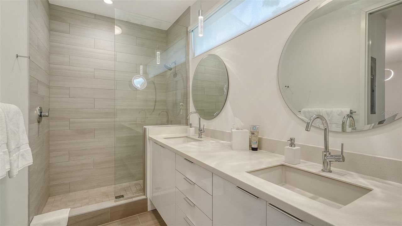 1350 5th Street, Unit 106, Sarasota, FL 34236 Photo
