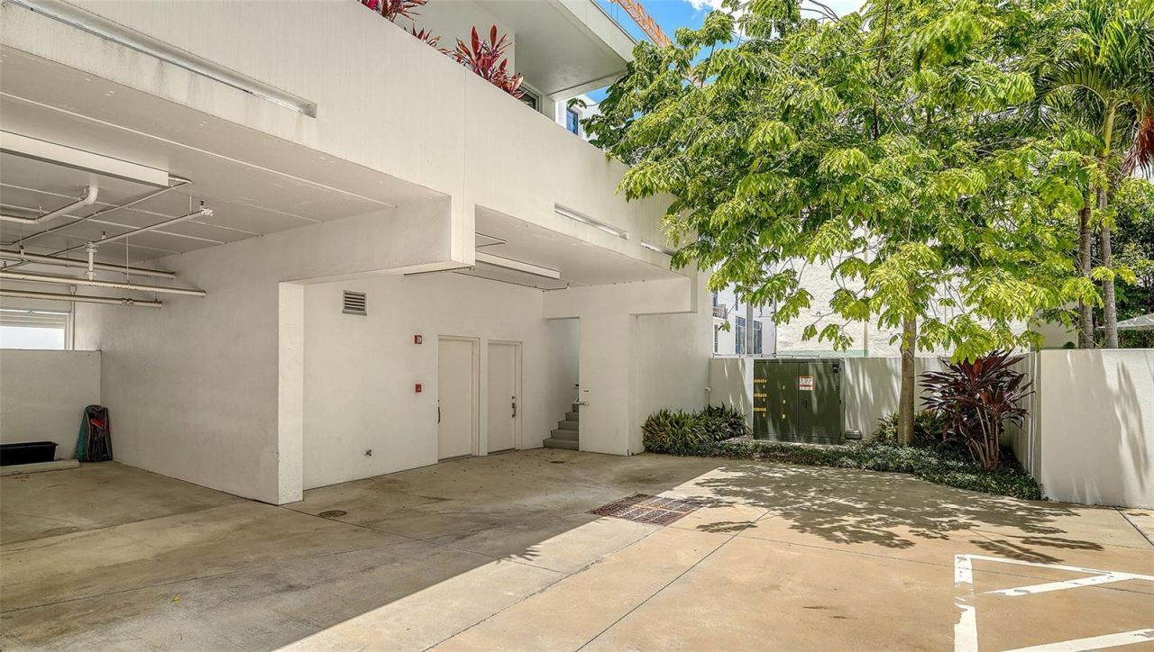1350 5th Street, Unit 106, Sarasota, FL 34236 Photo