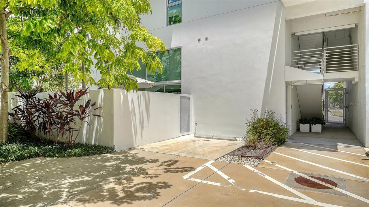 1350 5th Street, Unit 106, Sarasota, FL 34236 Photo