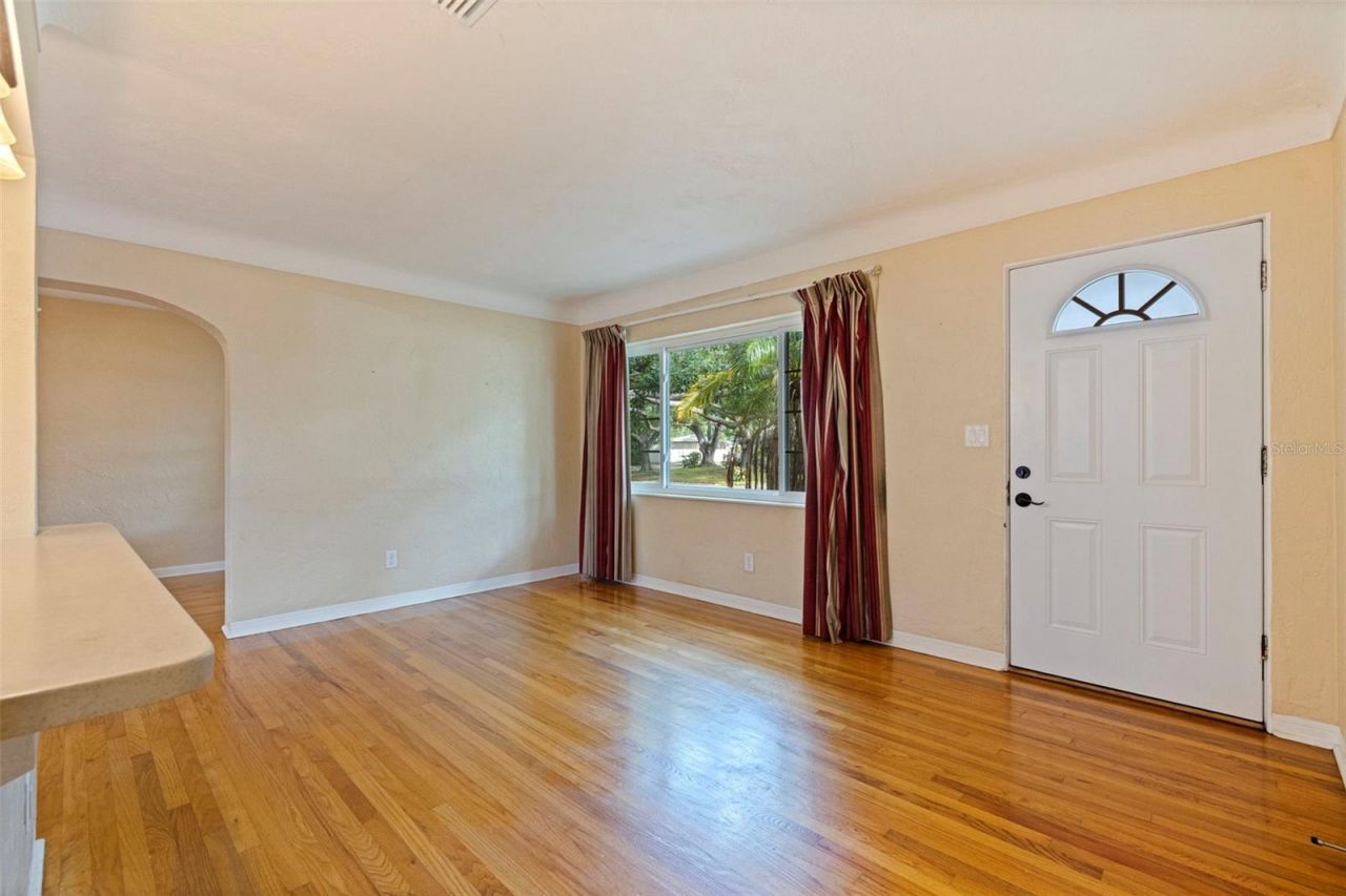 4558 25th Avenue N, Saint Petersburg, FL 33713 Photo