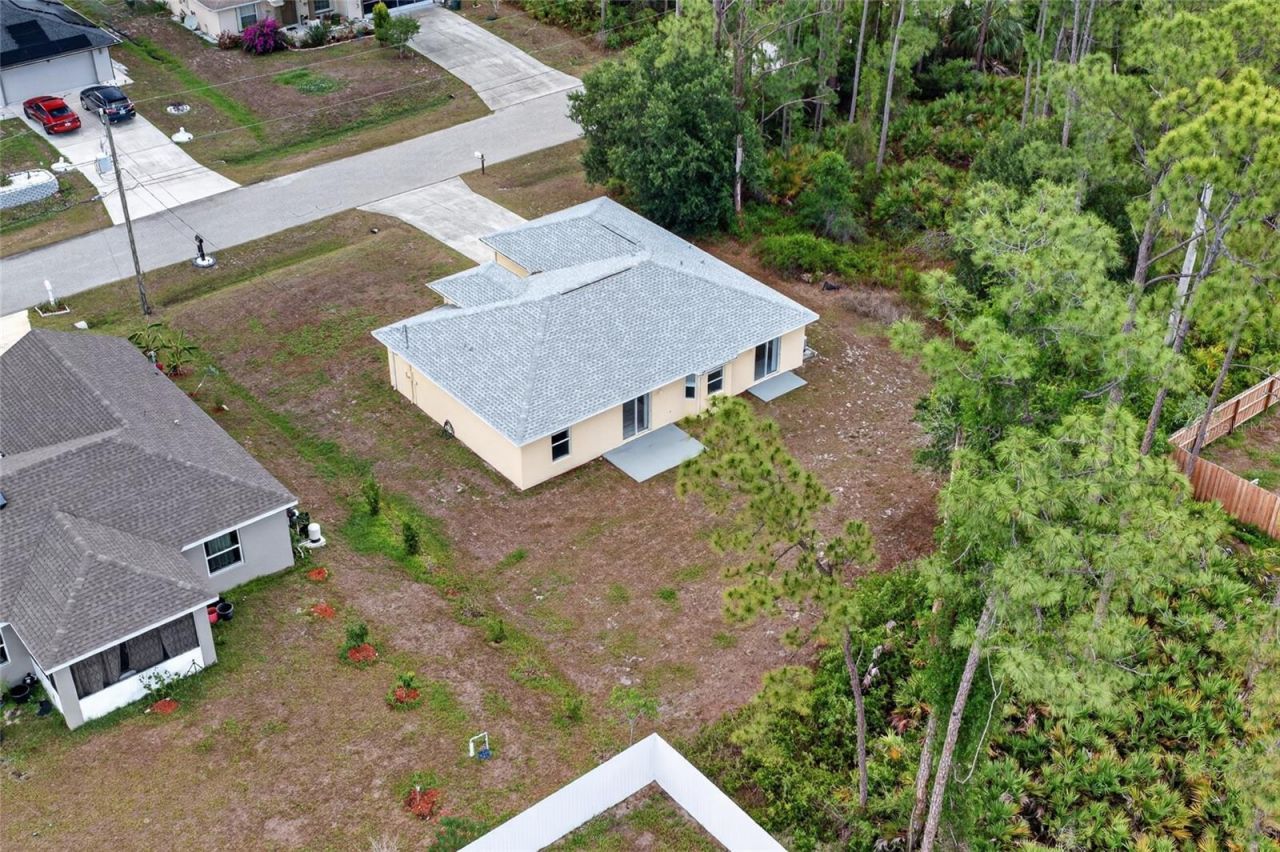 8221 Larrimore Avenue , North Port, FL 34291 Photo