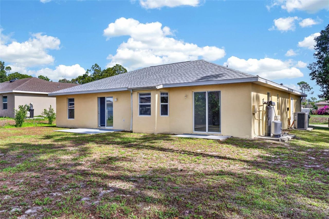 8221 Larrimore Avenue , North Port, FL 34291 Photo