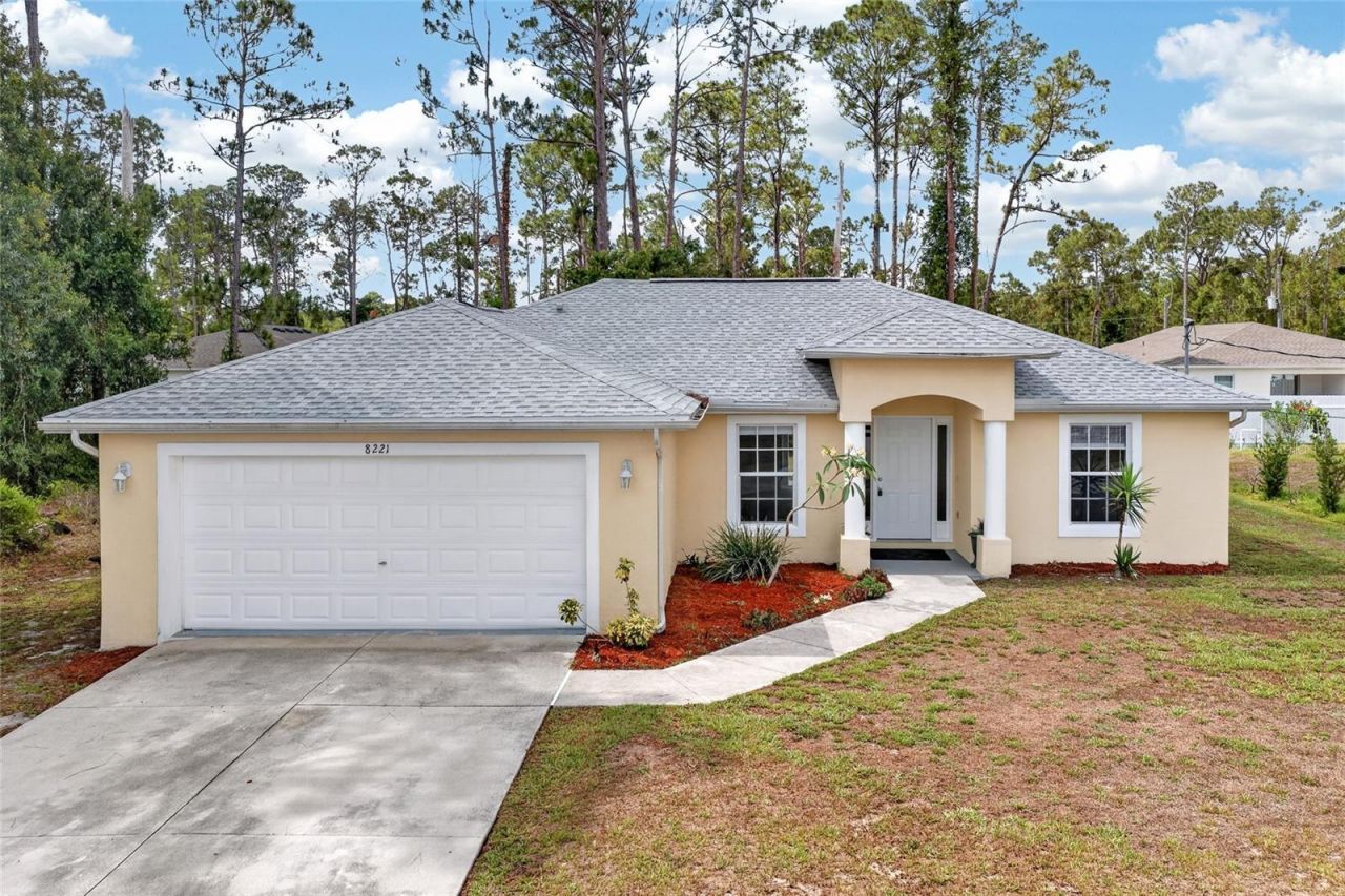 8221 Larrimore Avenue , North Port, FL 34291 Photo