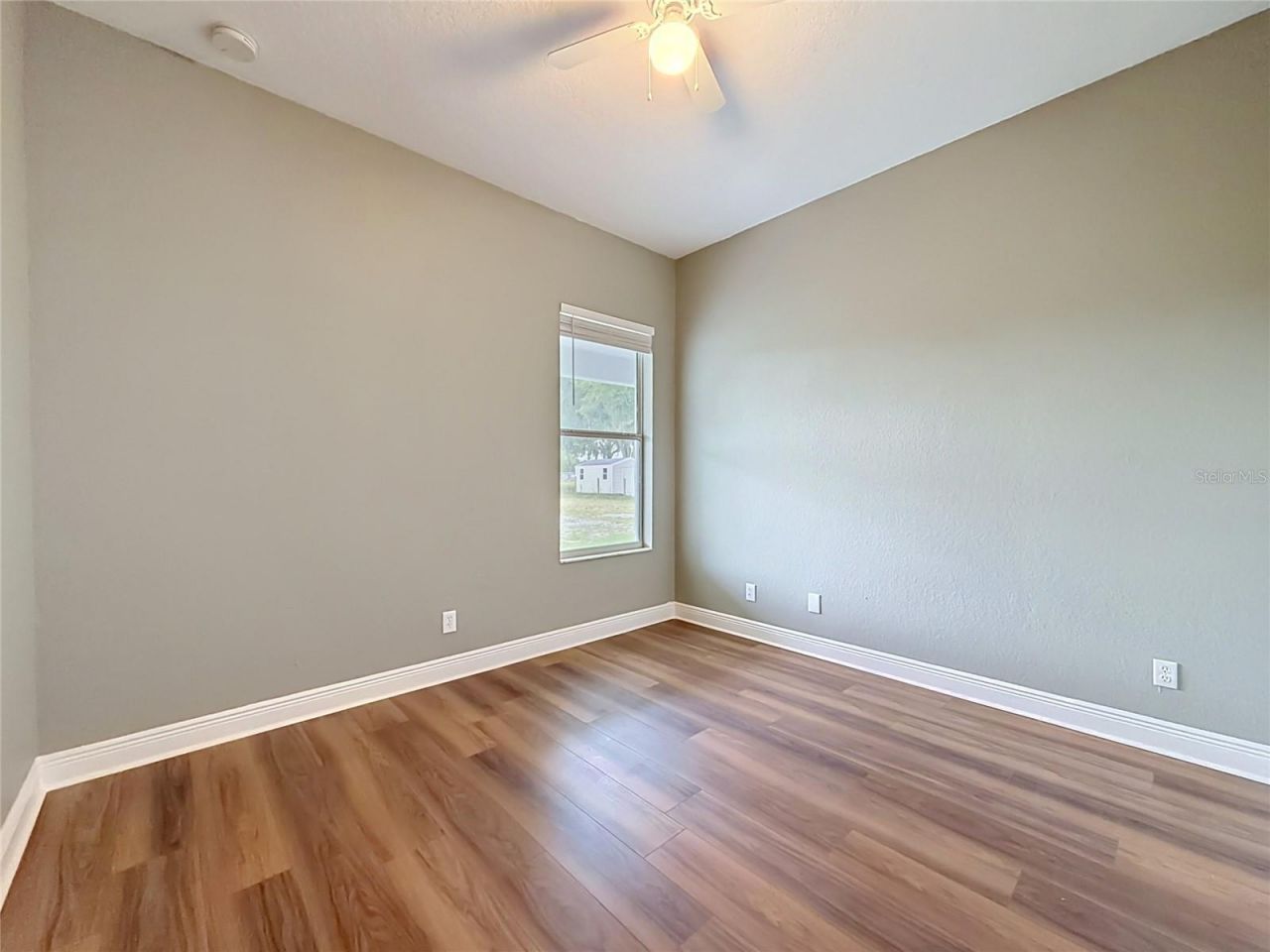28549 Shirley Shores Road , Tavares, FL 32778 Photo