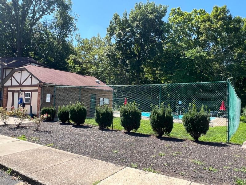 3082 Highcliff Court , Columbus, OH 43231 Photo 20