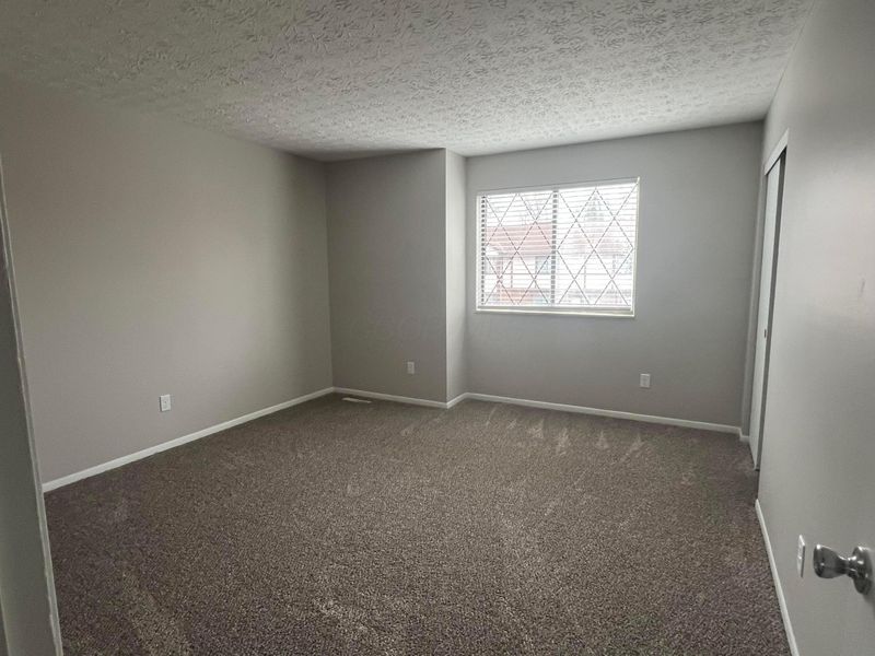 3082 Highcliff Court , Columbus, OH 43231 Photo 9