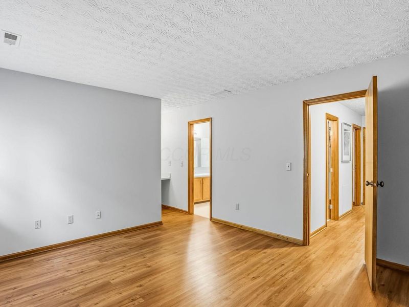 5819 ELMBRIDGE Lane, Dublin, OH 43016 Photo 15