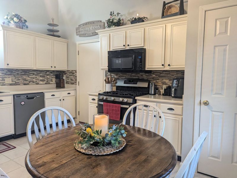 1602 Oldham Drive , Springfield, OH 45503 Photo 6