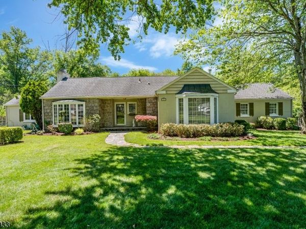 487 Knollwood Dr, Bridgewater, NJ 08807