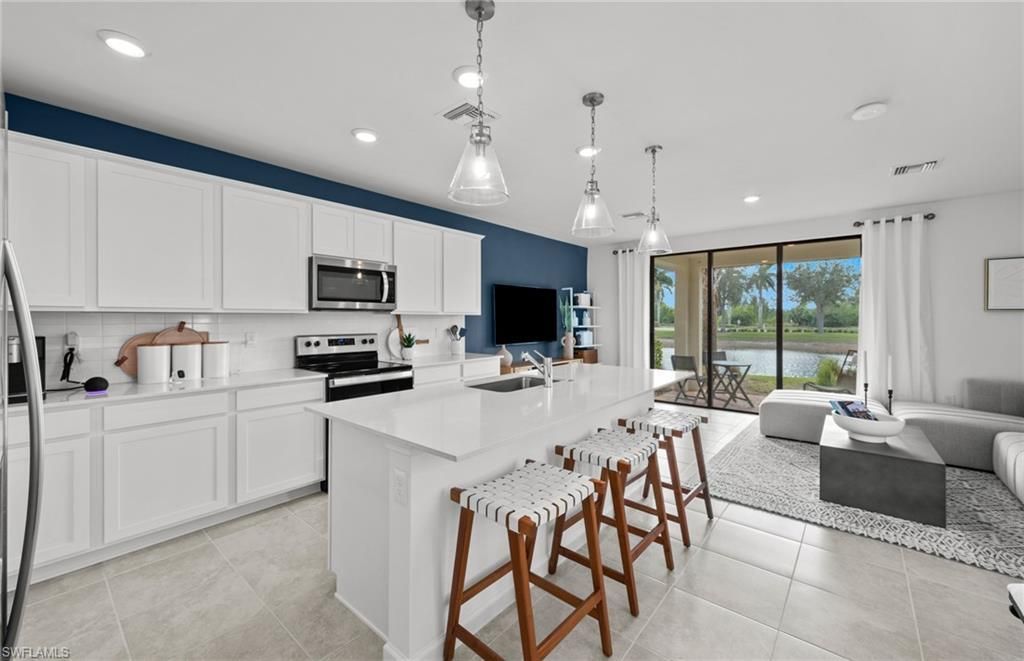 1412 Weeping Willow Ct, Cape Coral, FL 33909 Photo