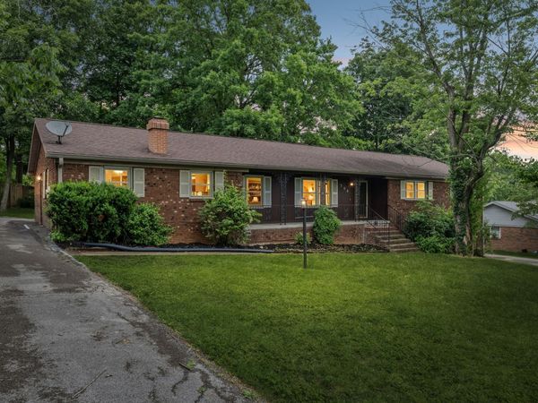 308 Adams Ave , Hopkinsville, KY 42240
