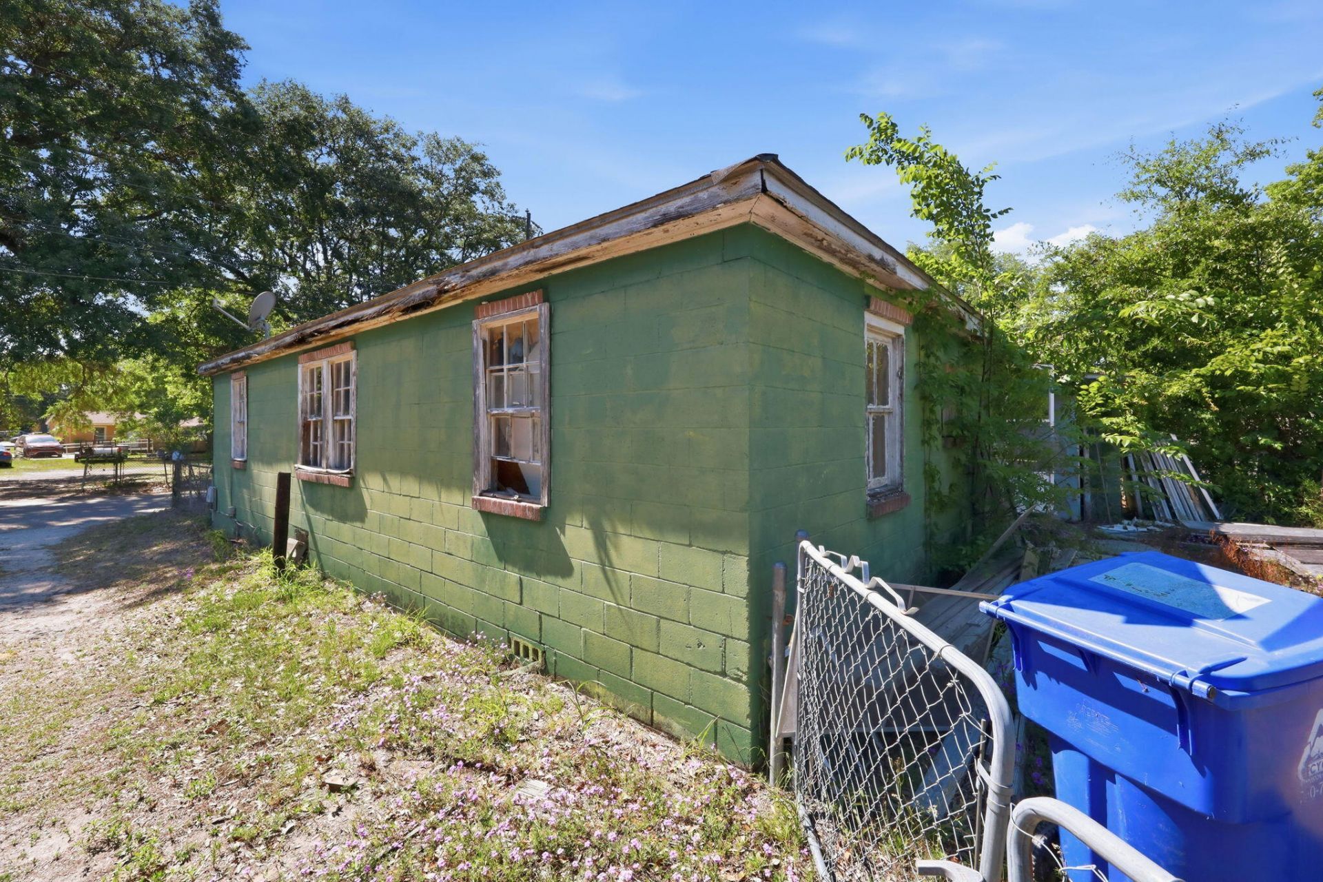 2631 Henry Street Photo 13