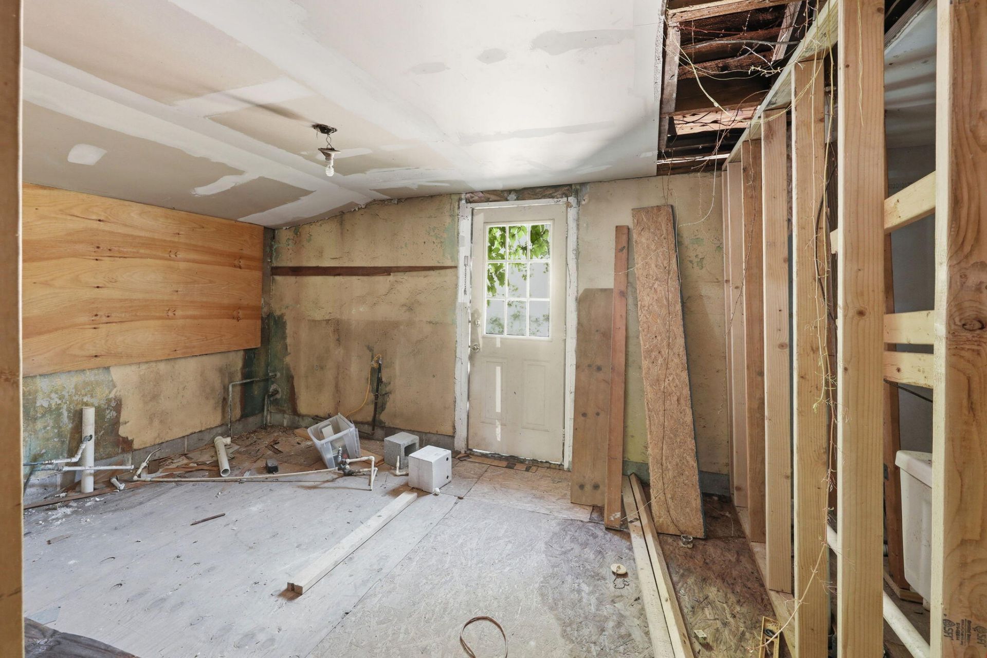 2631 Henry Street Photo 9