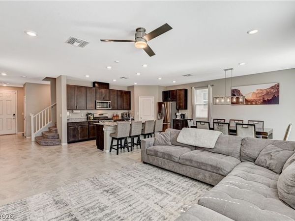 10621 Adobe Ranch Street, Las Vegas, NV 89141