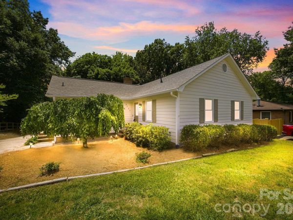 6727 Glenmoor Drive, Charlotte, NC 28214