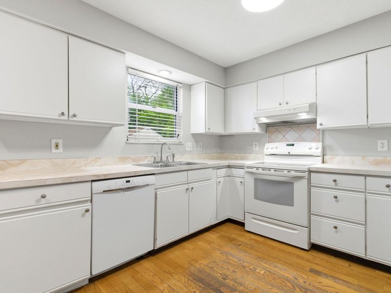 2688 Bellwood Avenue , Bexley, OH 43209 Photo 13