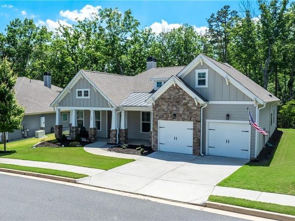 332 Cherokee Drive , Waleska, GA 30183