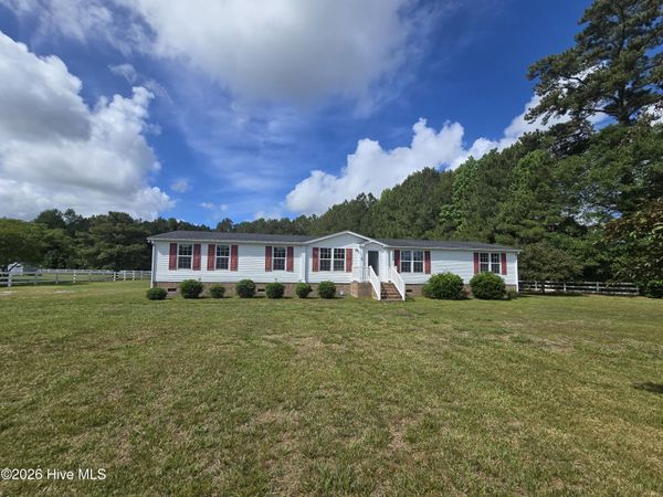 293 S Currituck Road , Currituck, NC 27929